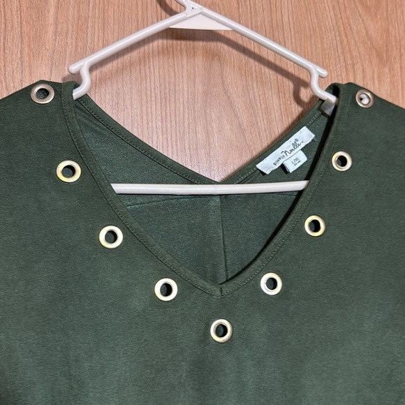 Simply Noelle Stylish Green soft top size L/XL - Picture 3 of 4